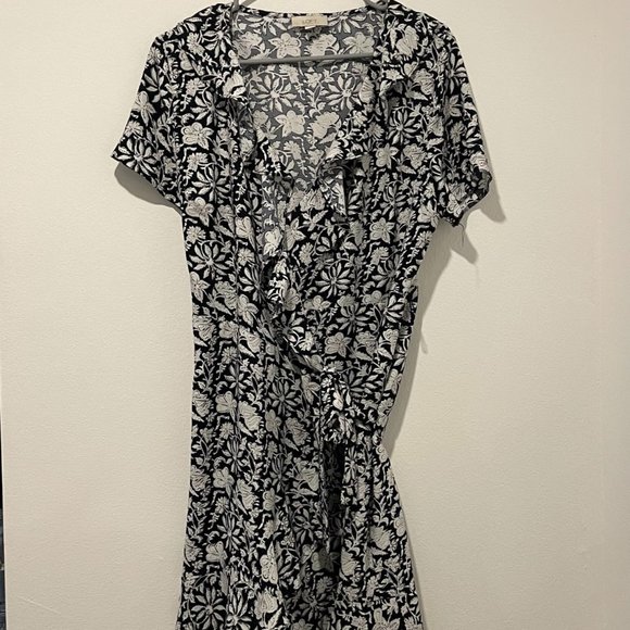 LOFT Floral Wrap Dress - Picture 2 of 6